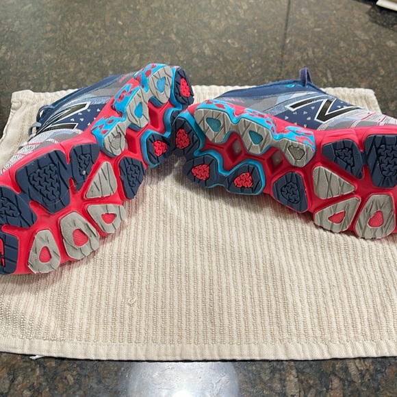 New Balance 890 Running Shoes Womens Size 9 1/2 - Picture 4 of 9